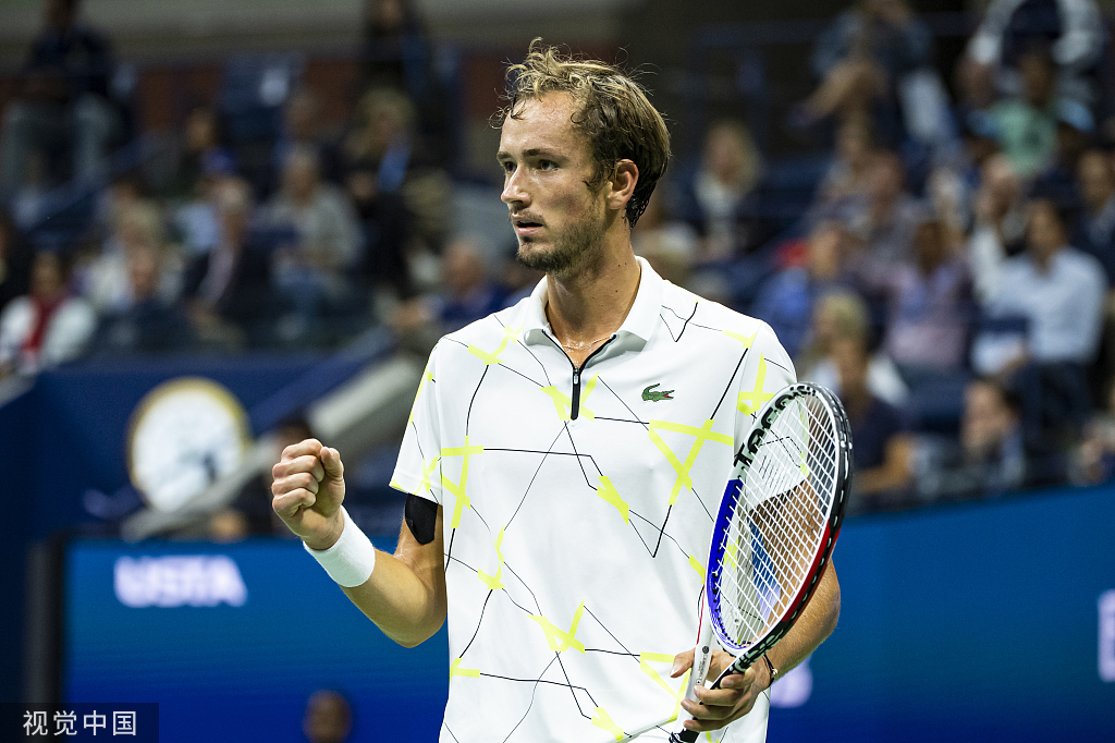 戴维斯杯力克美网,梅德韦杰夫惊艳四座 戴维斯杯力克美网,梅德韦杰夫惊艳四座