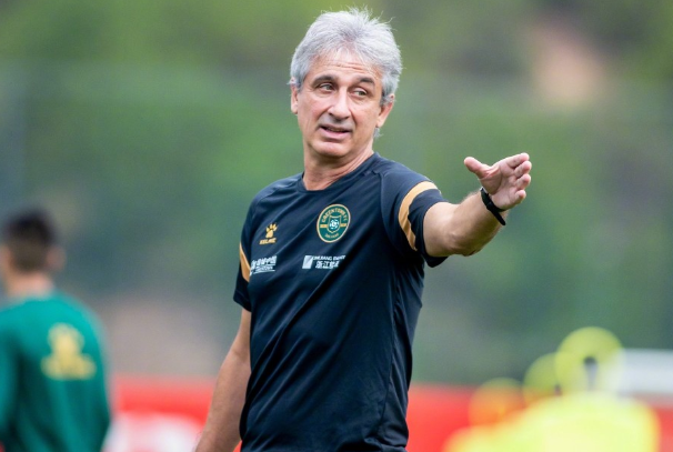 法兰克福战胜传统劲旅，全队高光表现赢得赞誉