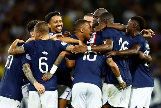 惊心动魄！法甲精彩对决震撼全场观众